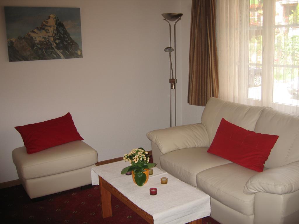 Ferienwohnungen Chalet Hohturnen Grindelwald Room photo